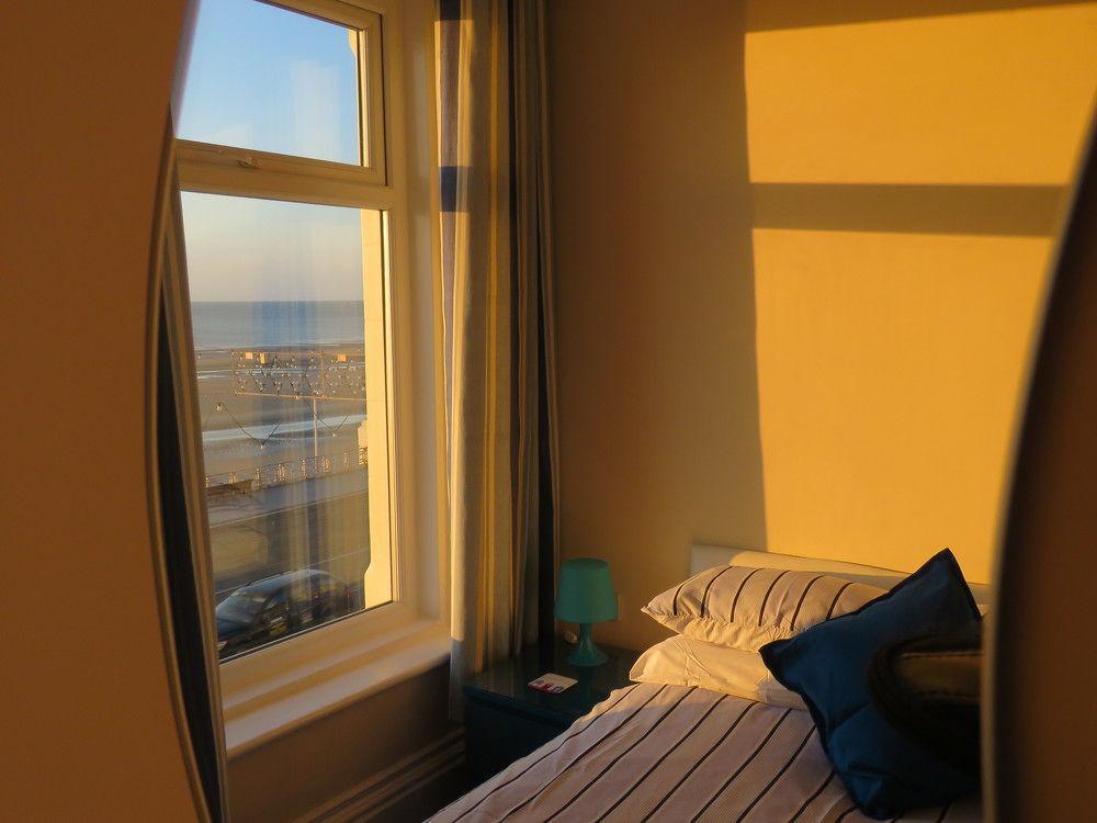 The Coast Bed & Breakfast Blackpool Exterior foto